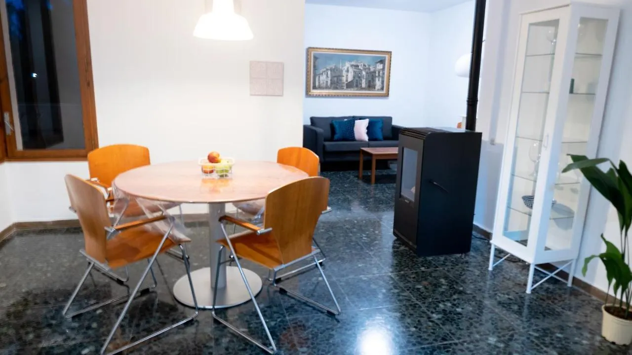 Chalet cerca a la playa con jardín y barbacoa Tarragona España