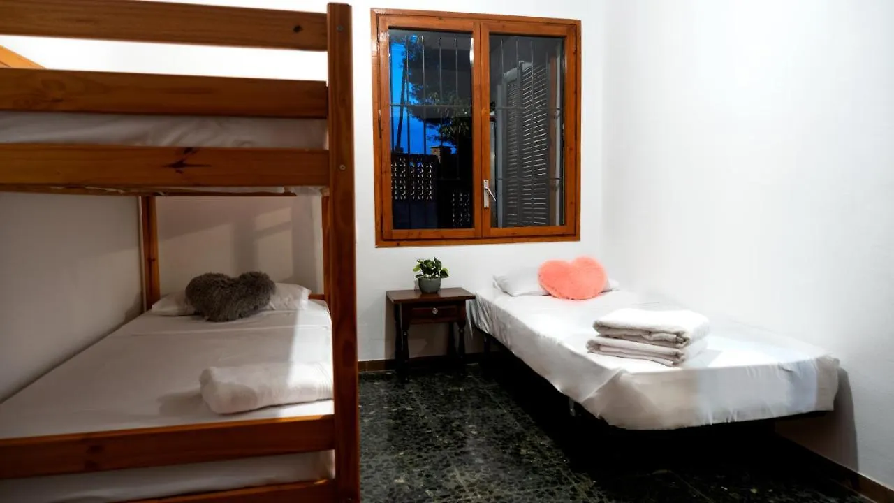Сasa de vacaciones Chalet cerca a la playa con jardín y barbacoa Tarragona