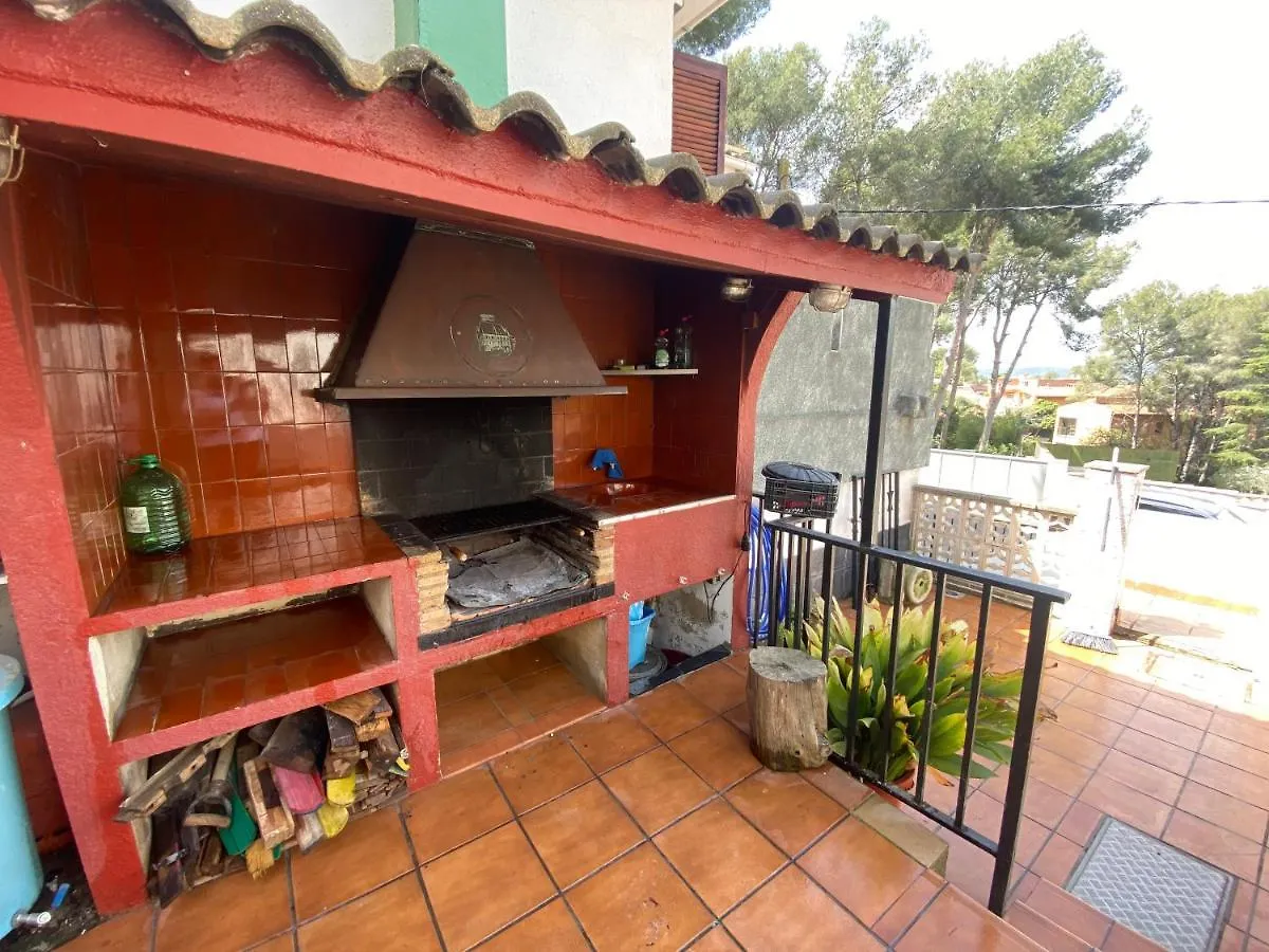 Сasa de vacaciones Chalet cerca a la playa con jardín y barbacoa Tarragona